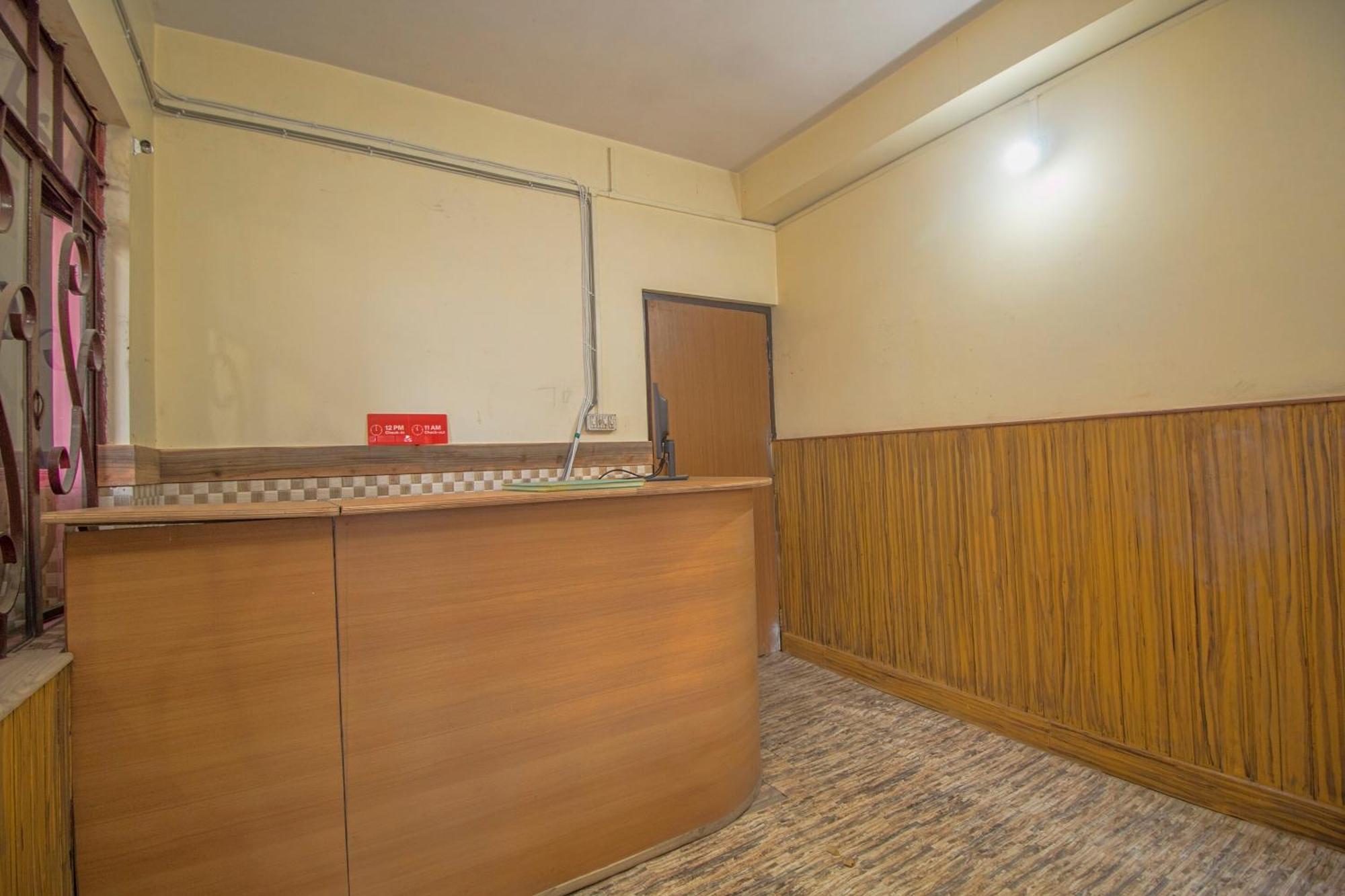 Madari Hat Hotel O 46691 Jaldapara Rhino Resort מראה חיצוני תמונה