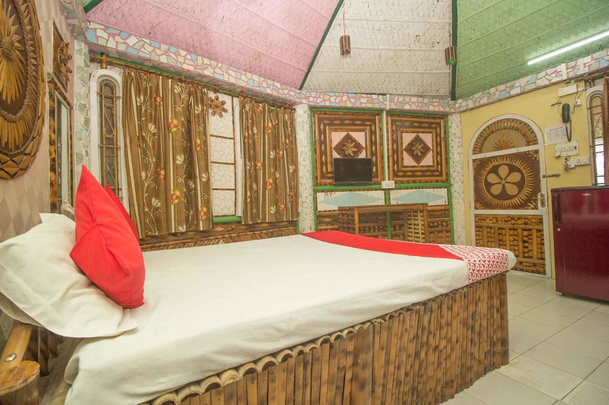 Madari Hat Hotel O 46691 Jaldapara Rhino Resort מראה חיצוני תמונה